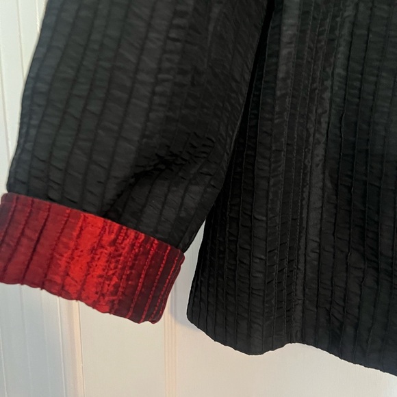 Black/ Red reversible dressy jacket. - Picture 2 of 11